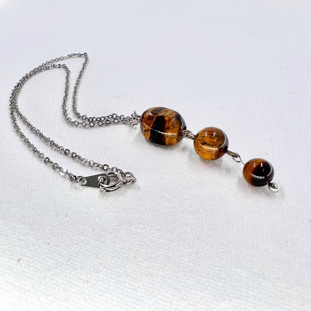 Up-Cycled - Tigers Eye Graduated Pendant Shiny Silver Tone 16” Chain Necklace